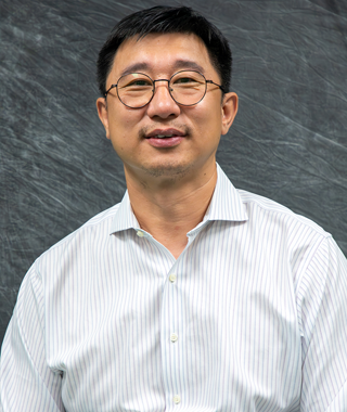 Dr. Yang Cheng