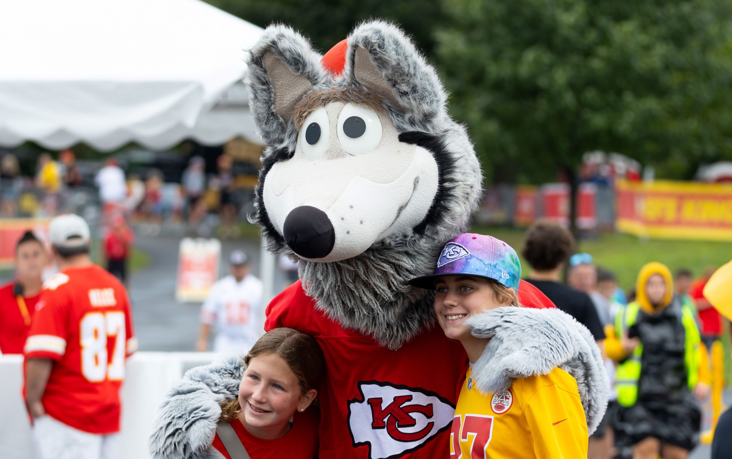 KC Wolf with kids